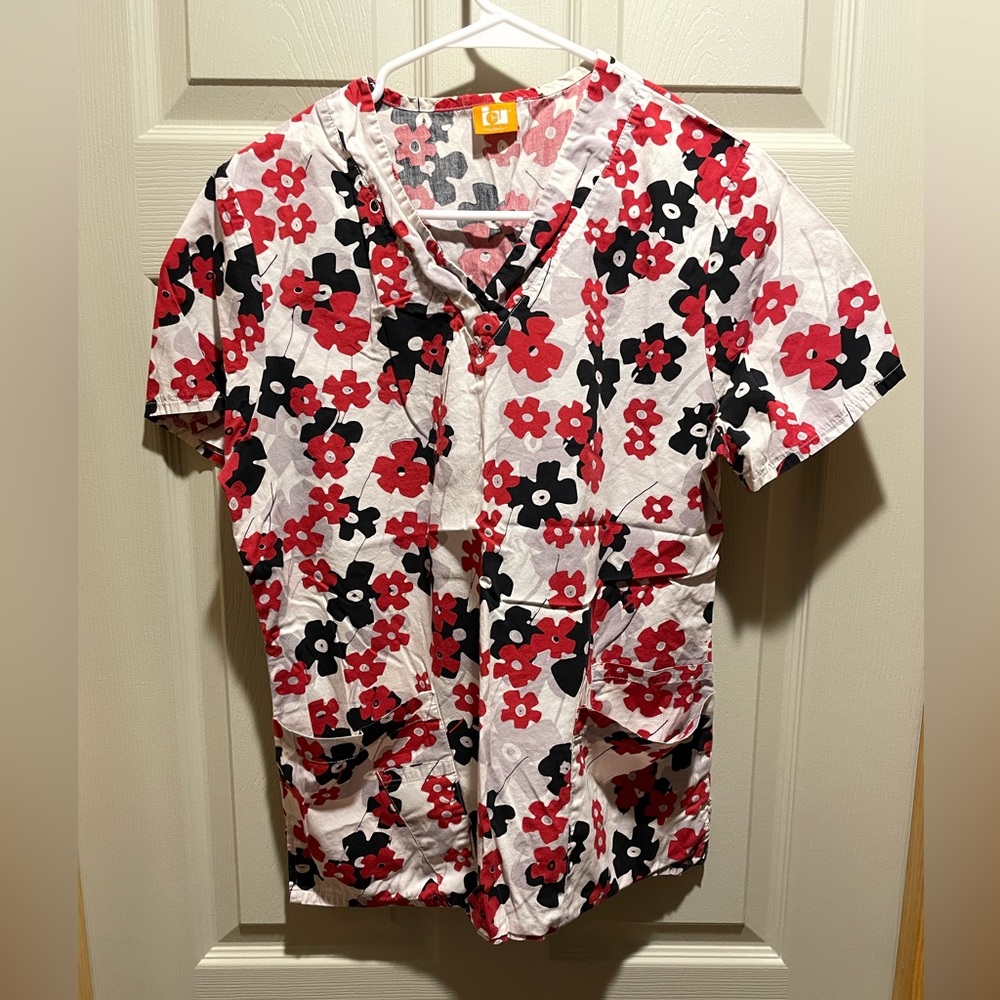 Scrub top